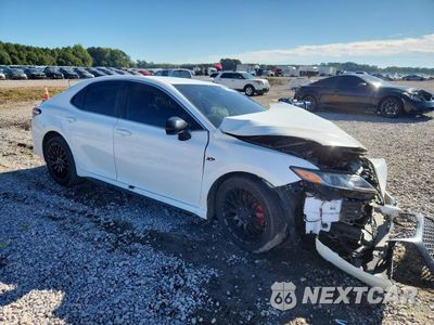 Czwarte zdjęcie samochodu z boku: 2020 TOYOTA CAMRY SE VIN:4T1G11AK5LU863077 - miniatura
