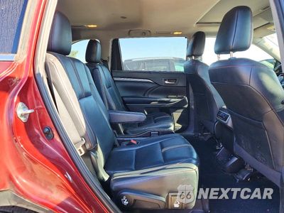 Zdjęcie 11 z 13 samochodu: 2019 TOYOTA HIGHLANDER SE VIN:5TDJZRFH5KS601609 - miniatura