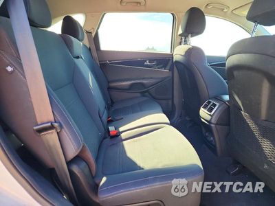 Zdjęcie 11 z 13 samochodu: 2019 KIA SORENTO LX V6 VIN:5XYPG4A54KG485560 - miniatura
