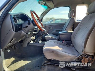 Zdjęcie 7 z 13 samochodu: 2003 TOYOTA TACOMA SR5 VIN:5TEVL52N03Z201548 - miniatura