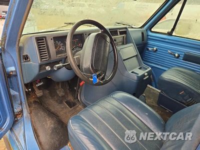 Zdjęcie 8 z 13 samochodu: 1995 CHEVROLET G20 VIN:1GCEG25H7SF117859 - miniatura