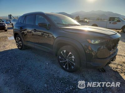 Czwarte zdjęcie samochodu z boku: 2026 MAZDA CX-50 PREMIUM PLUS VIN:7MMVAAEW6TN178802 - miniatura