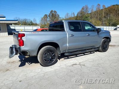 Trzecie zdjęcie samochodu z tyłu: 2026 CHEVROLET 1500 SILVERADO VIN:1GCPKWEK0TZ229557 - miniatura
