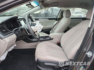 Zdjęcie 7 z 12 samochodu: 2019 HYUNDAI SONATA SE VIN:5NPE24AF3KH808715 - miniatura