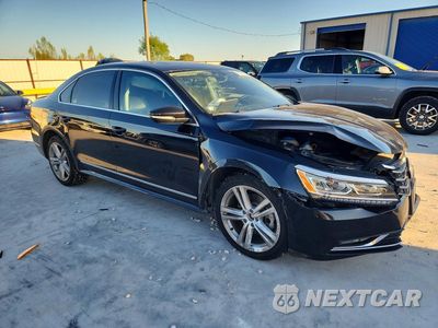 Czwarte zdjęcie samochodu z boku: 2017 VOLKSWAGEN PASSAT SE VIN:1VWGT7A37HC027890 - miniatura