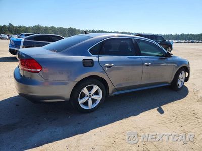 Trzecie zdjęcie samochodu z tyłu: 2013 VOLKSWAGEN PASSAT SE VIN:1VWBN7A31DC038818 - miniatura