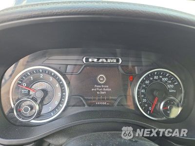 Zdjęcie 9 z 12 samochodu: 2020 RAM 1500 LARAMIE VIN:1C6RREJTXLN185627 - miniatura