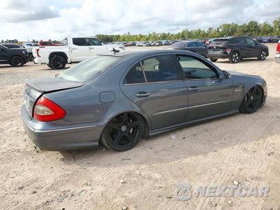 Trzecie zdjęcie samochodu z tyłu: 2007 MERCEDES-BENZ E 63 AMG VIN:WDBUF77X87B041999 - miniatura