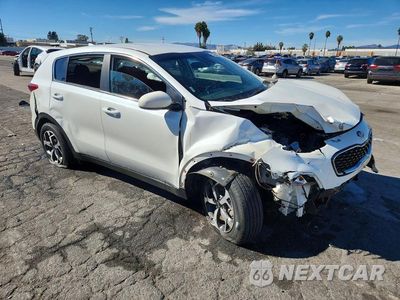 Czwarte zdjęcie samochodu z boku: 2021 KIA SPORTAGE LX VIN:KNDPM3AC0M7941801 - miniatura