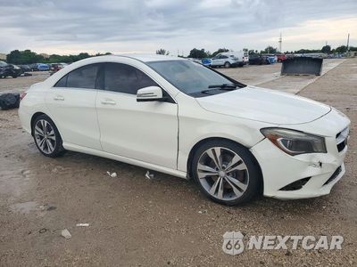 Czwarte zdjęcie samochodu z boku: 2015 MERCEDES-BENZ CLA 250 VIN:WDDSJ4EB6FN168170 - miniatura