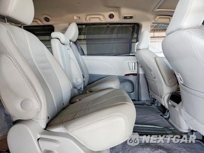 Zdjęcie 11 z 14 samochodu: 2014 TOYOTA SIENNA XLE 8-PASSENGER VIN:5TDYK3DC1ES453986 - miniatura