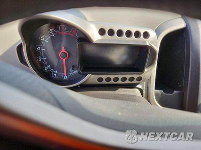 Zdjęcie 9 z 12 samochodu: 2016 CHEVROLET SONIC LS VIN:1G1JA6SG2G4174775 - miniatura