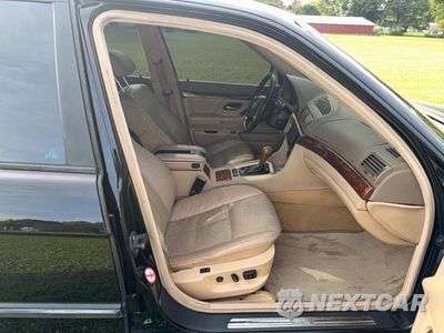 Piąte zdjęcie samochodu w środku: 2001 BMW 740 IL VIN:WBAGH83401DP18434 - miniatura