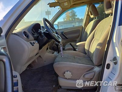 Zdjęcie 7 z 14 samochodu: 2001 TOYOTA RAV4 BASE VIN:JTEHH20V710116005 - miniatura