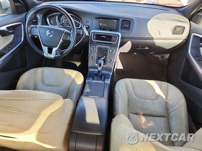 Zdjęcie 8 z 12 samochodu: 2016 VOLVO S60 PREMIER VIN:YV126MFK5G2393056 - miniatura