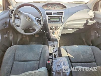 Zdjęcie 8 z 12 samochodu: 2010 TOYOTA YARIS BASE VIN:JTDBT4K3XA1364971 - miniatura