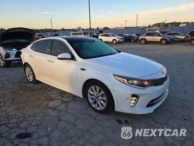 Czwarte zdjęcie samochodu z boku: 2018 KIA OPTIMA S VIN:5XXGT4L35JG247033 - miniatura