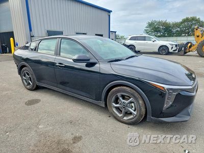 Czwarte zdjęcie samochodu z boku: 2026 KIA K4 LXS VIN:3KPFT4DE6TE276886 - miniatura