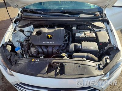 Zdjęcie 11 z 12 samochodu: 2017 HYUNDAI ELANTRA SE VIN:5NPD84LF7HH113640 - miniatura