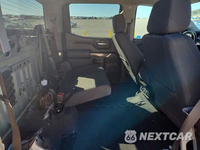 Zdjęcie 10 z 13 samochodu: 2021 GMC SIERRA K1500 SLE VIN:3GTU9BET1MG435228 - miniatura