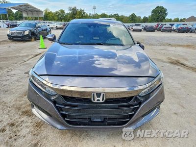 Piąte zdjęcie samochodu w środku: 2018 HONDA ACCORD SPORT VIN:1HGCV1F3XJA243351 - miniatura