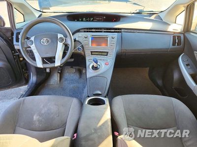Zdjęcie 8 z 12 samochodu: 2012 TOYOTA PRIUS TWO VIN:JTDKN3DU2C1542966 - miniatura