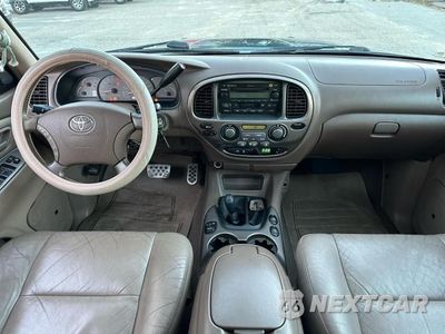 Zdjęcie 9 z 11 samochodu: 2004 TOYOTA SEQUOIA LIMITED VIN:5TDBT48A34S214486 - miniatura