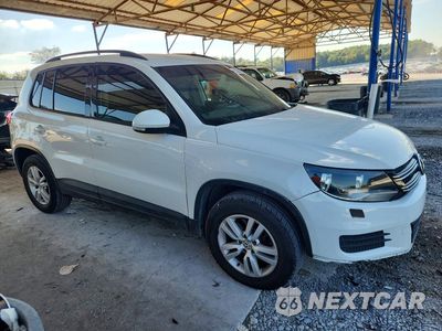Czwarte zdjęcie samochodu z boku: 2016 VOLKSWAGEN TIGUAN S VIN:WVGBV7AX7GW019193 - miniatura