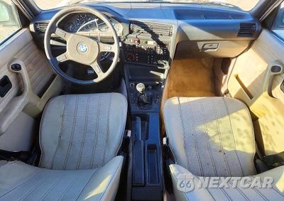 Zdjęcie 8 z 12 samochodu: 1985 BMW 325 E VIN:WBAAE5406F0696432 - miniatura