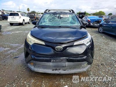 Piąte zdjęcie samochodu w środku: 2018 TOYOTA C-HR XLE PREMIUM VIN:JTNKHMBX0J1010070 - miniatura