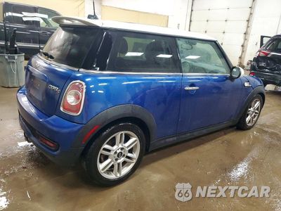 Trzecie zdjęcie samochodu z tyłu: 2013 MINI COOPER S VIN:WMWSV3C54DT389018 - miniatura
