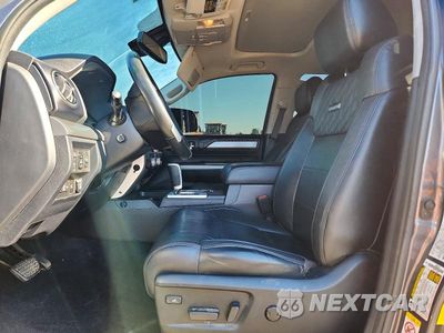 Zdjęcie 7 z 12 samochodu: 2019 TOYOTA TUNDRA PLATINUM VIN:5TFAY5F19KX851413 - miniatura