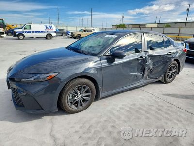 2025 TOYOTA CAMRY LE 4T1DAACK6SU624197 - główne zdjęcie licytacji z USA - miniatura