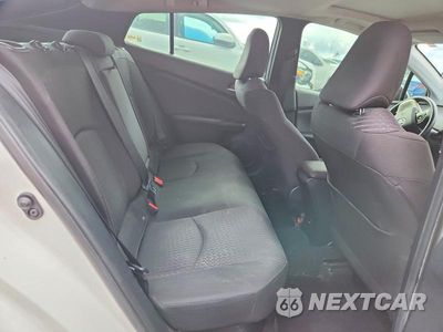 Zdjęcie 10 z 12 samochodu: 2017 TOYOTA PRIUS TWO ECO VIN:JTDKARFU4H3042198 - miniatura