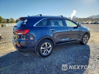 Trzecie zdjęcie samochodu z tyłu: 2019 KIA SORENTO EX V6 VIN:5XYPHDA59KG498365 - miniatura