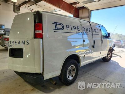 Trzecie zdjęcie samochodu z tyłu: 2021 CHEVROLET EXPRESS G2500 VIN:1GCWGAF74M1168238 - miniatura