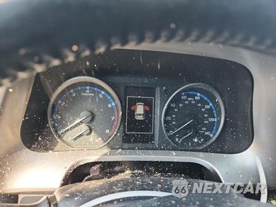 Zdjęcie 9 z 13 samochodu: 2018 TOYOTA RAV4 XLE VIN:JTMWFREV7JJ202119 - miniatura