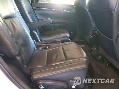 Zdjęcie 11 z 13 samochodu: 2016 TOYOTA HIGHLANDER LIMITED VIN:5TDDKRFH9GS293000 - miniatura