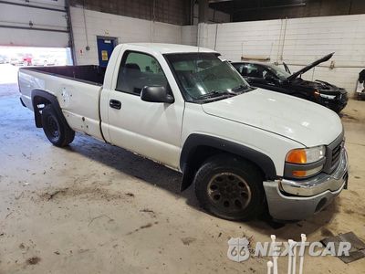 Czwarte zdjęcie samochodu z boku: 2005 GMC NEW SIERRA C1500 VIN:1GTEC14X35Z194410 - miniatura