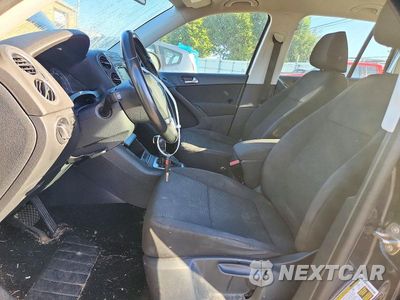 Zdjęcie 7 z 13 samochodu: 2015 VOLKSWAGEN TIGUAN S VIN:WVGAV7AX1FW611828 - miniatura