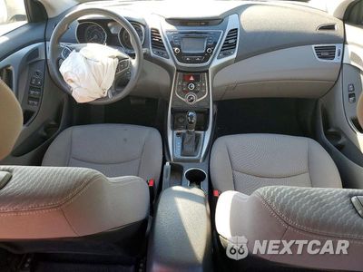 Zdjęcie 8 z 12 samochodu: 2016 HYUNDAI ELANTRA SE VIN:KMHDH4AE0GU571840 - miniatura