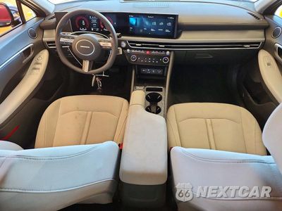 Zdjęcie 8 z 12 samochodu: 2025 HYUNDAI SONATA SEL VIN:KMHL64JA3SA503962 - miniatura