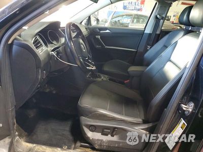 Zdjęcie 7 z 12 samochodu: 2018 VOLKSWAGEN TIGUAN SE VIN:3VV2B7AX5JM143985 - miniatura