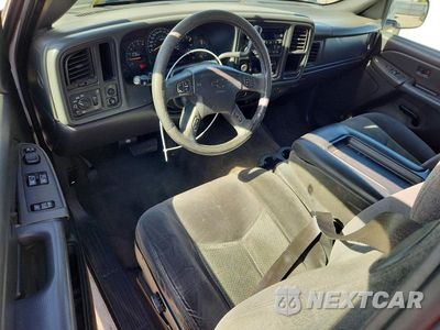 Zdjęcie 8 z 12 samochodu: 2005 CHEVROLET SILVERADO C1500 VIN:2GCEC19T951159174 - miniatura