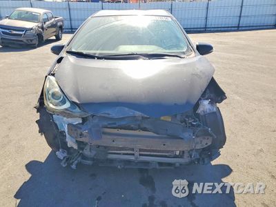 Piąte zdjęcie samochodu w środku: 2015 TOYOTA PRIUS C THREE VIN:JTDKDTB32F1580330 - miniatura