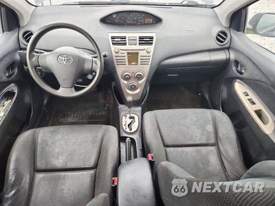 Zdjęcie 8 z 12 samochodu: 2009 TOYOTA YARIS BASE VIN:JTDBT903894051878 - miniatura