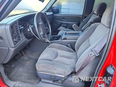 Zdjęcie 7 z 12 samochodu: 2005 CHEVROLET SILVERADO K1500 VIN:1GCEK19B25E115221 - miniatura