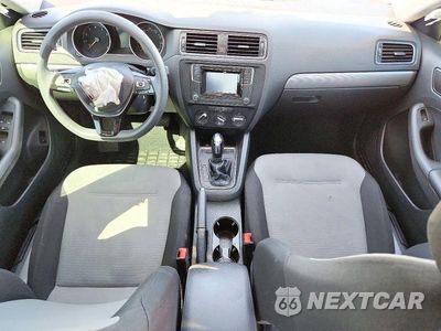 Zdjęcie 8 z 12 samochodu: 2018 VOLKSWAGEN JETTA S VIN:3VW2B7AJ1JM229821 - miniatura