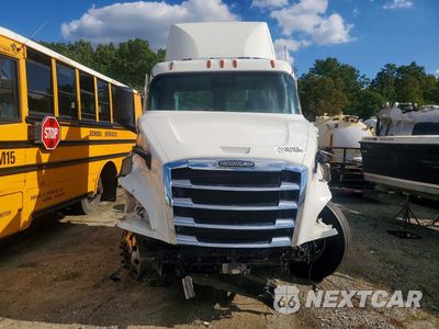 Piąte zdjęcie samochodu w środku: 2023 FREIGHTLINER CASCADIA 126 SEMI TRUCK VIN:3AKJHLDV5PSUH5293 - miniatura