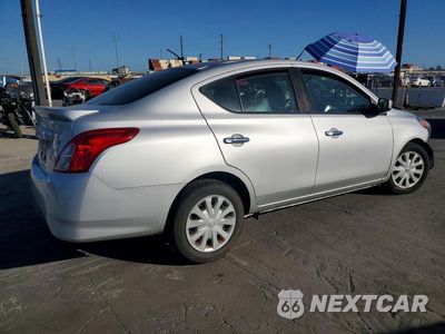Trzecie zdjęcie samochodu z tyłu: 2019 NISSAN VERSA SV VIN:3N1CN7APXKL826494 - miniatura
